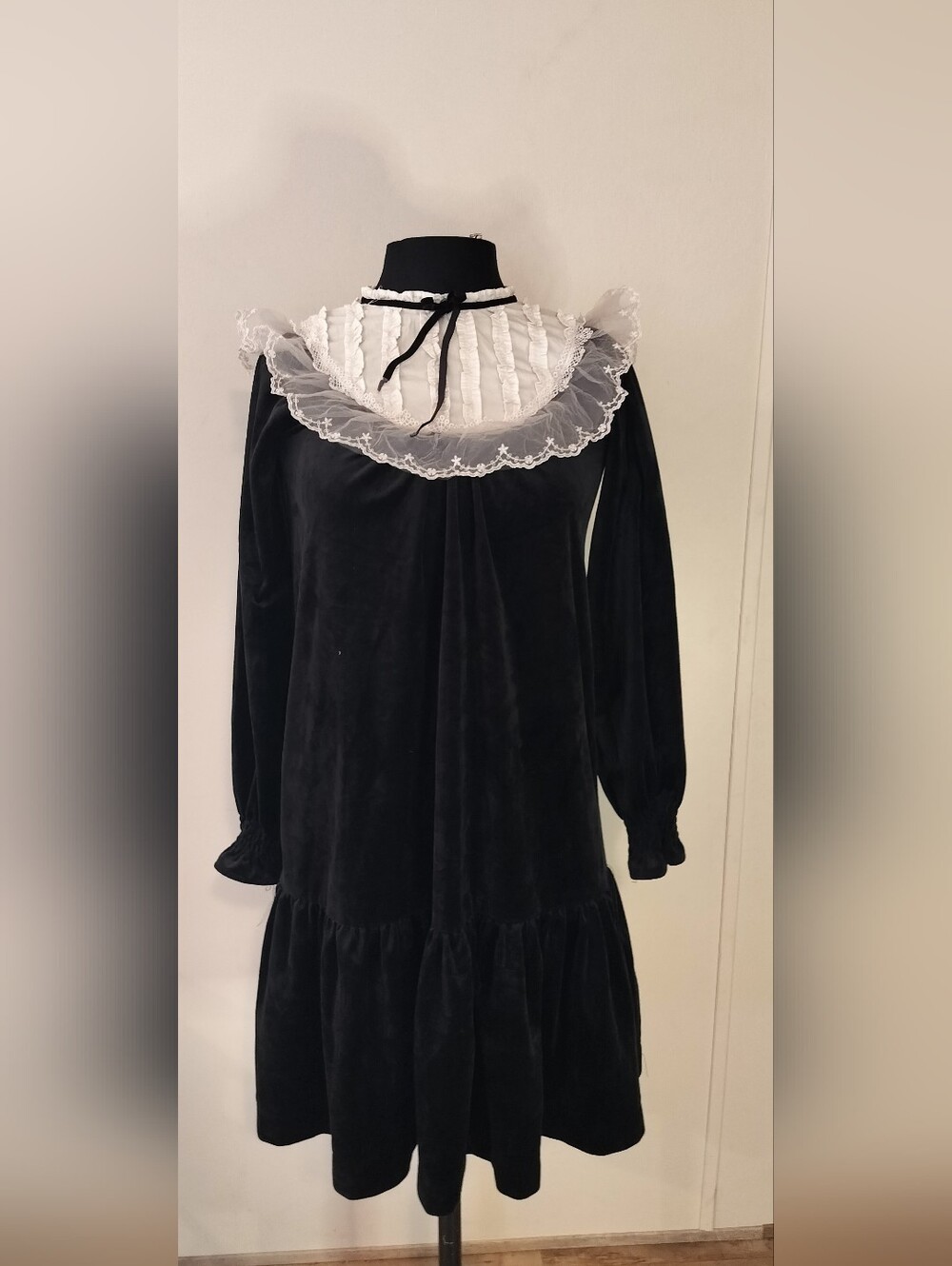 Black Velvet Long-Sleeve Dress with White Lace Bib Collar